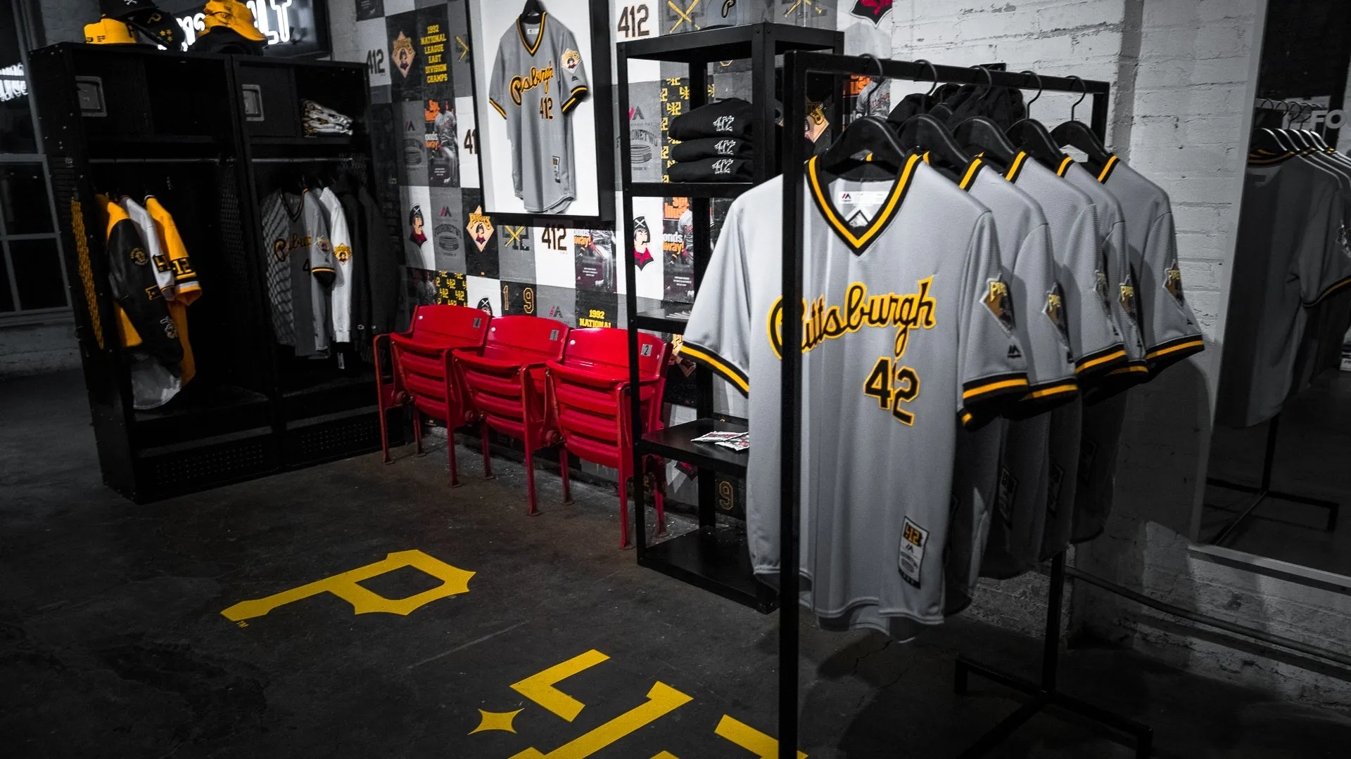 412® x Pittsburgh Pirates® "Pittsburgh Script" Jersey 2019