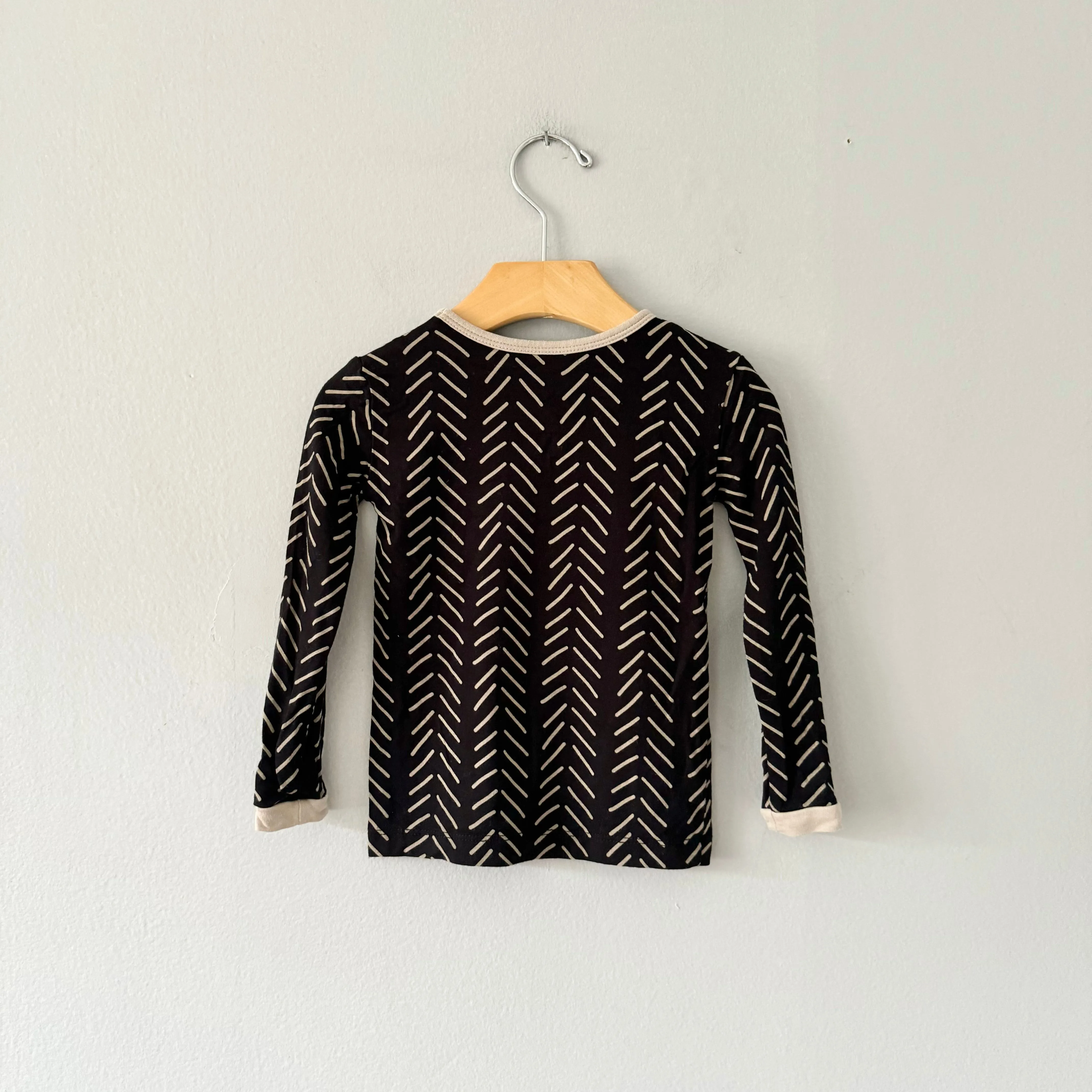 Kyte / Black x beige long sleeve top / 2T