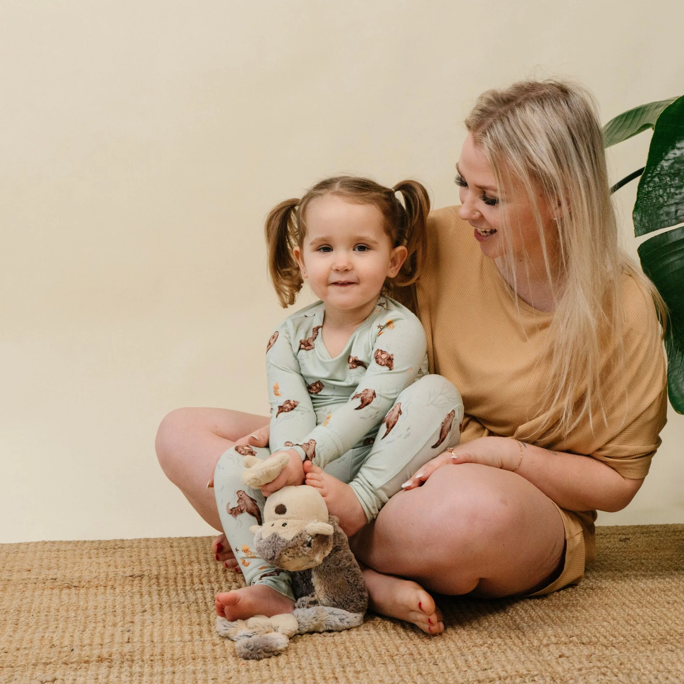 Long Sleeve PJ Set - Otters