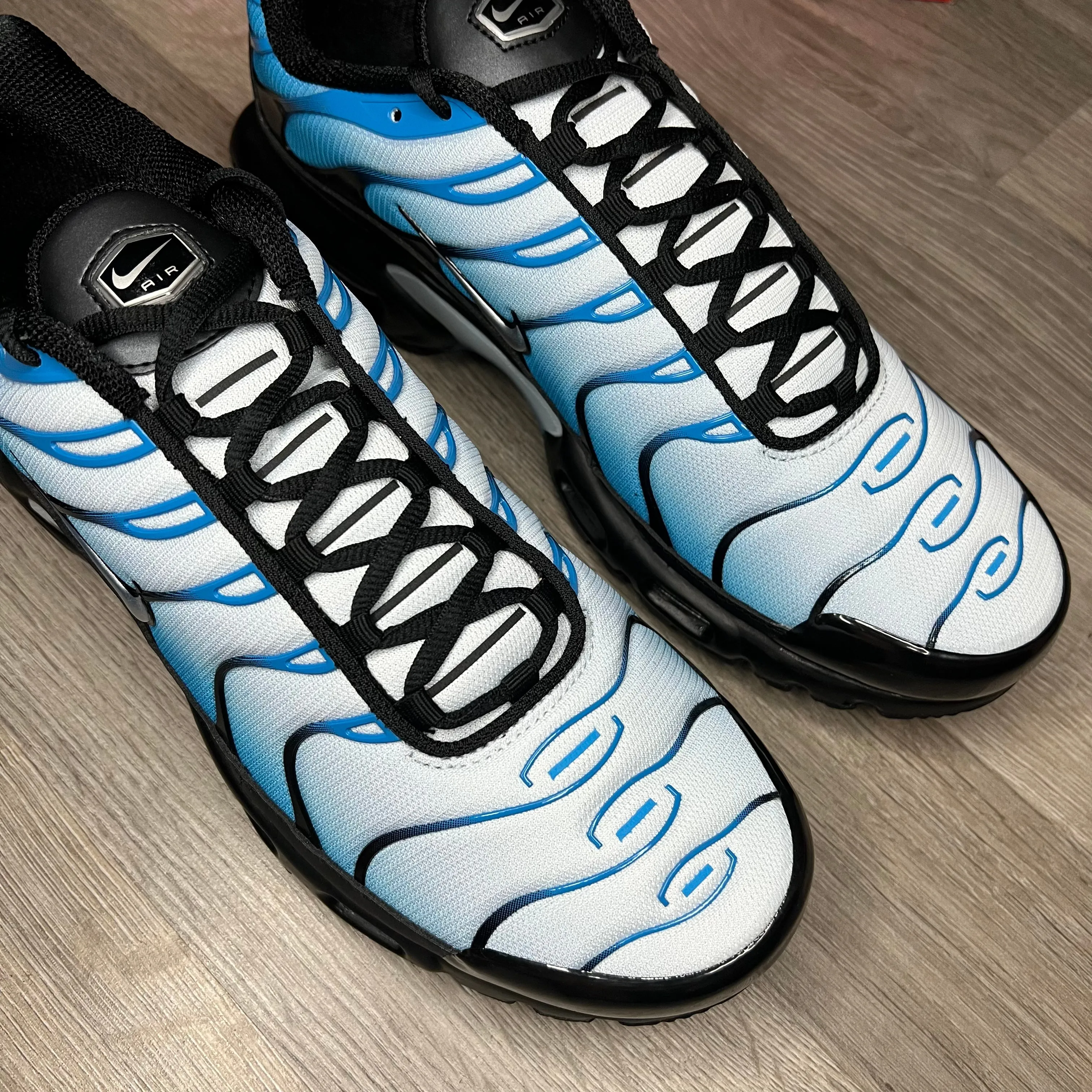 Nike Air Max Plus Black Blue Gradient