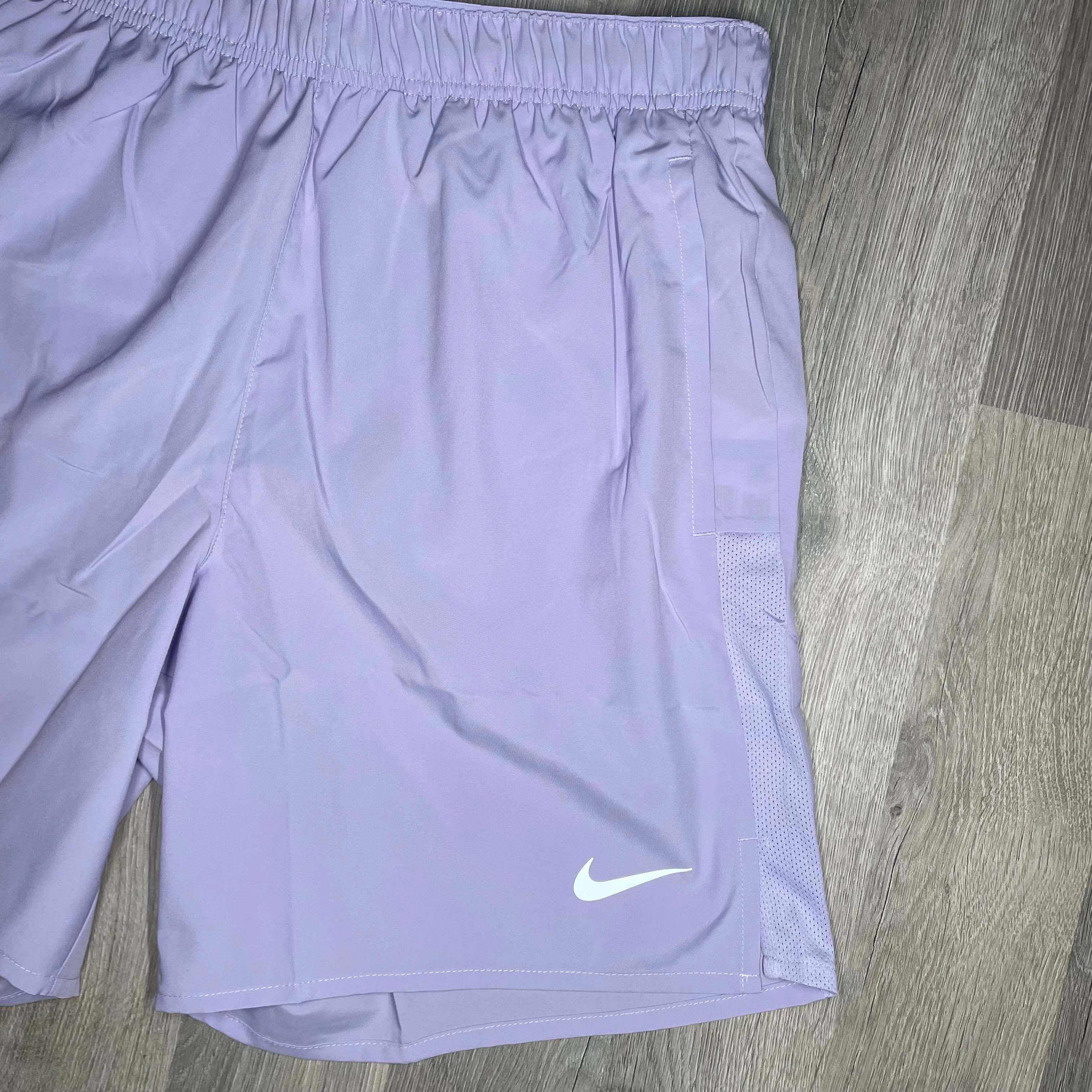 Nike Challenger Shorts Hydrangea Pink