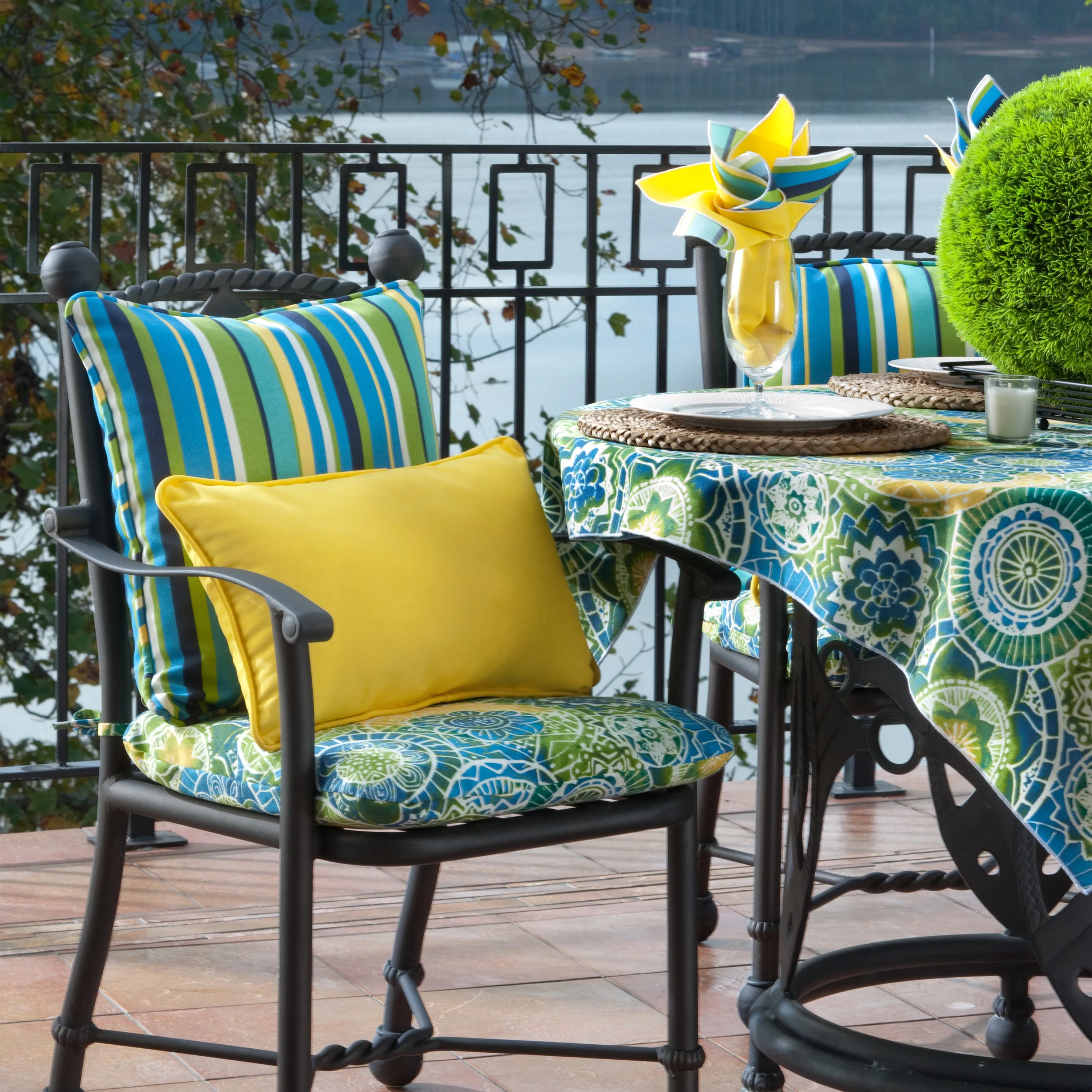 Outdoor/Indoor Fresco Solids Yellow Rectangular Throw Pillow (Set of 2)
