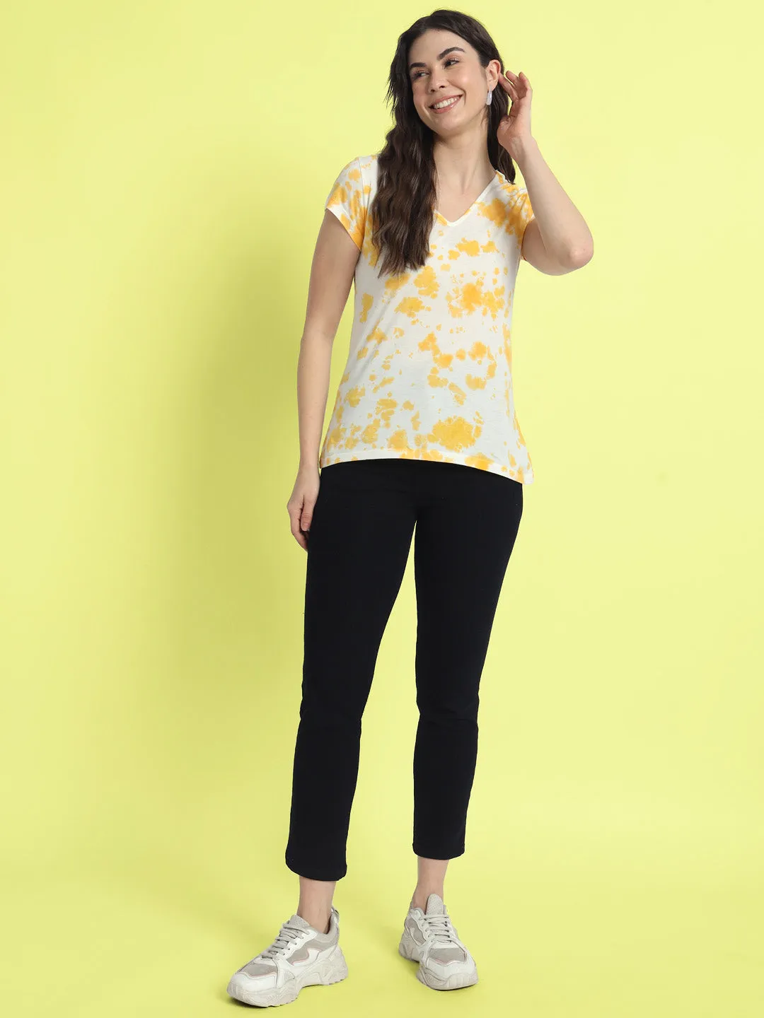 Women Yellow Tie and Dyed V-Neck T-shirt