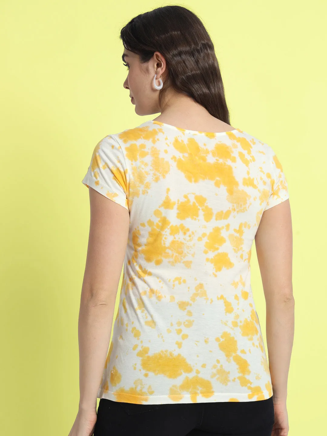 Women Yellow Tie and Dyed V-Neck T-shirt