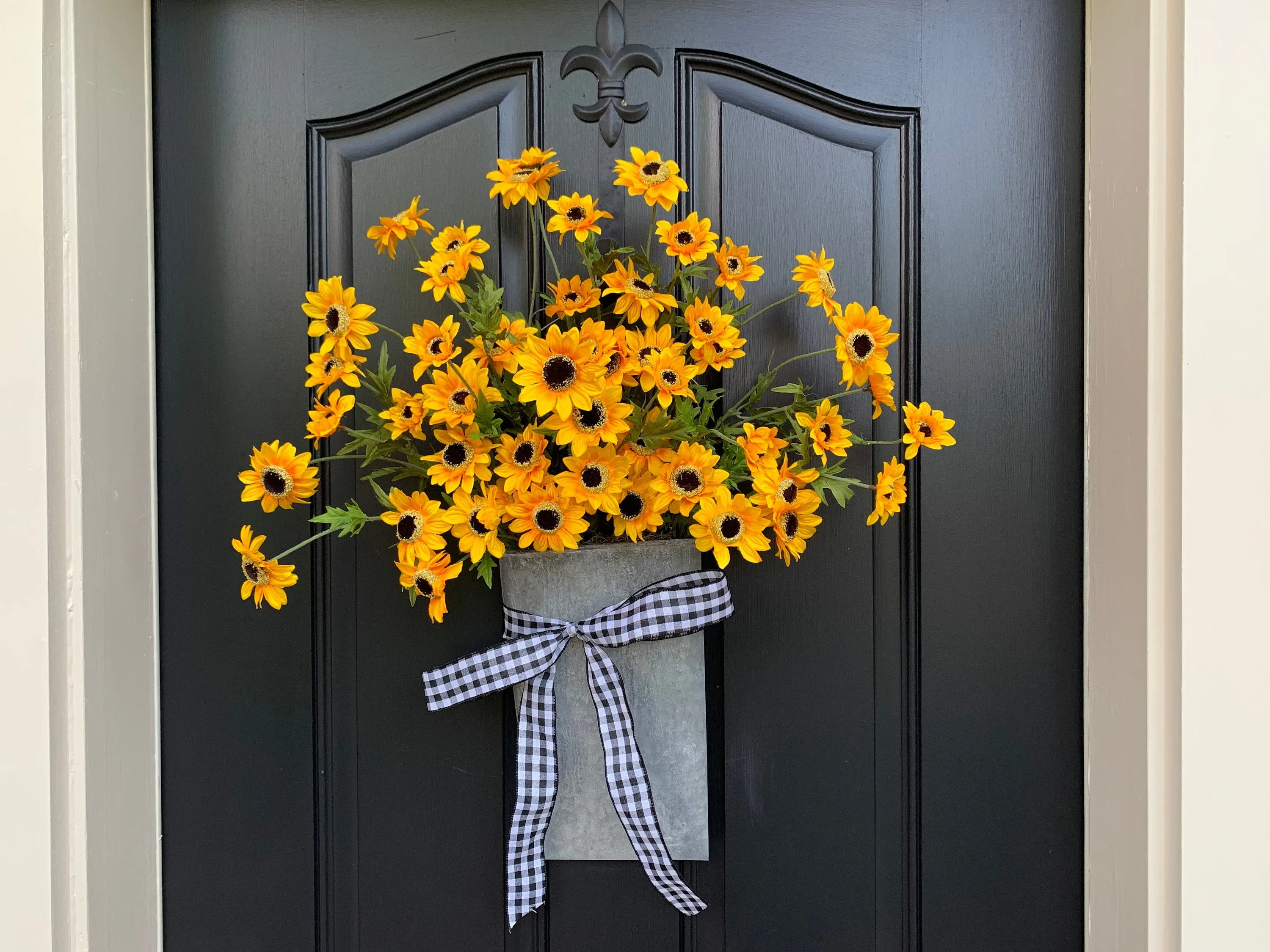 Yellow Black-Eyed Susan Bucket Wreath